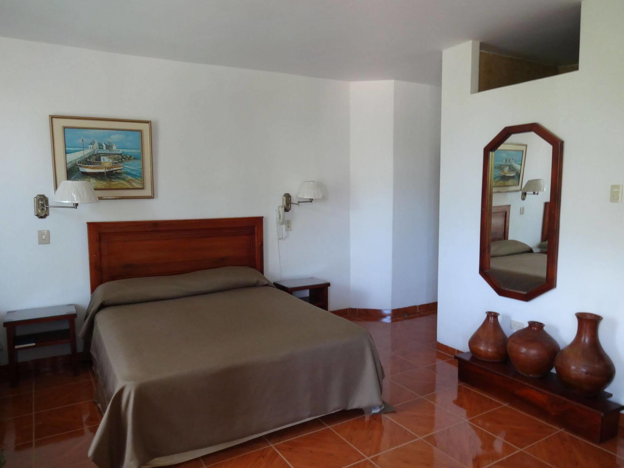 Hotel Pacifico Puerto López Exterior foto